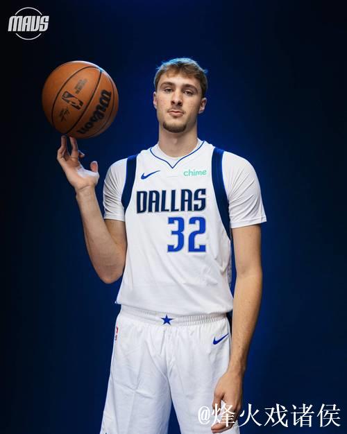 “42分!弗拉格追平独行侠新秀单场得分纪录”