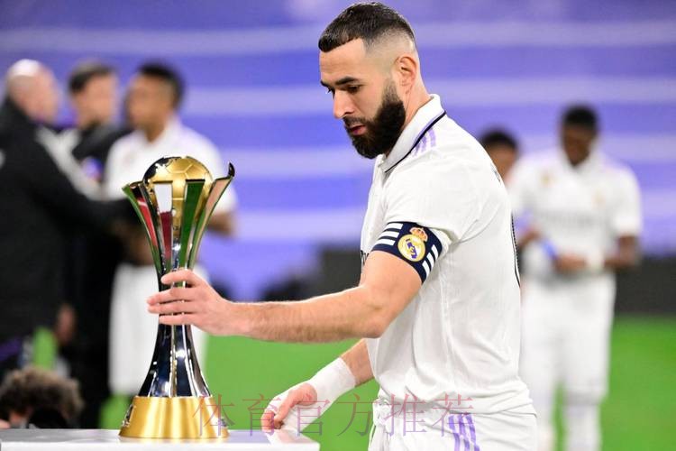 火线回归?每体:安切洛蒂希望老佛爷租借本泽马